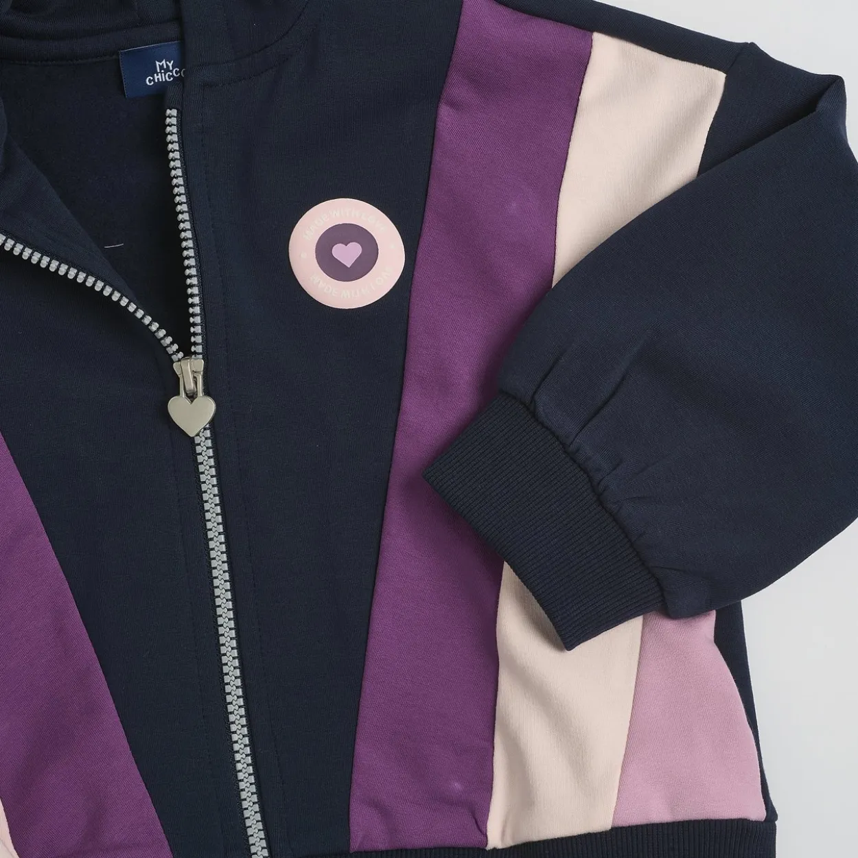Completo felpa con cappuccio e pantaloni