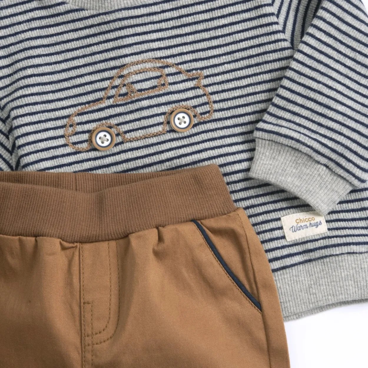 Completo felpa con pantaloni