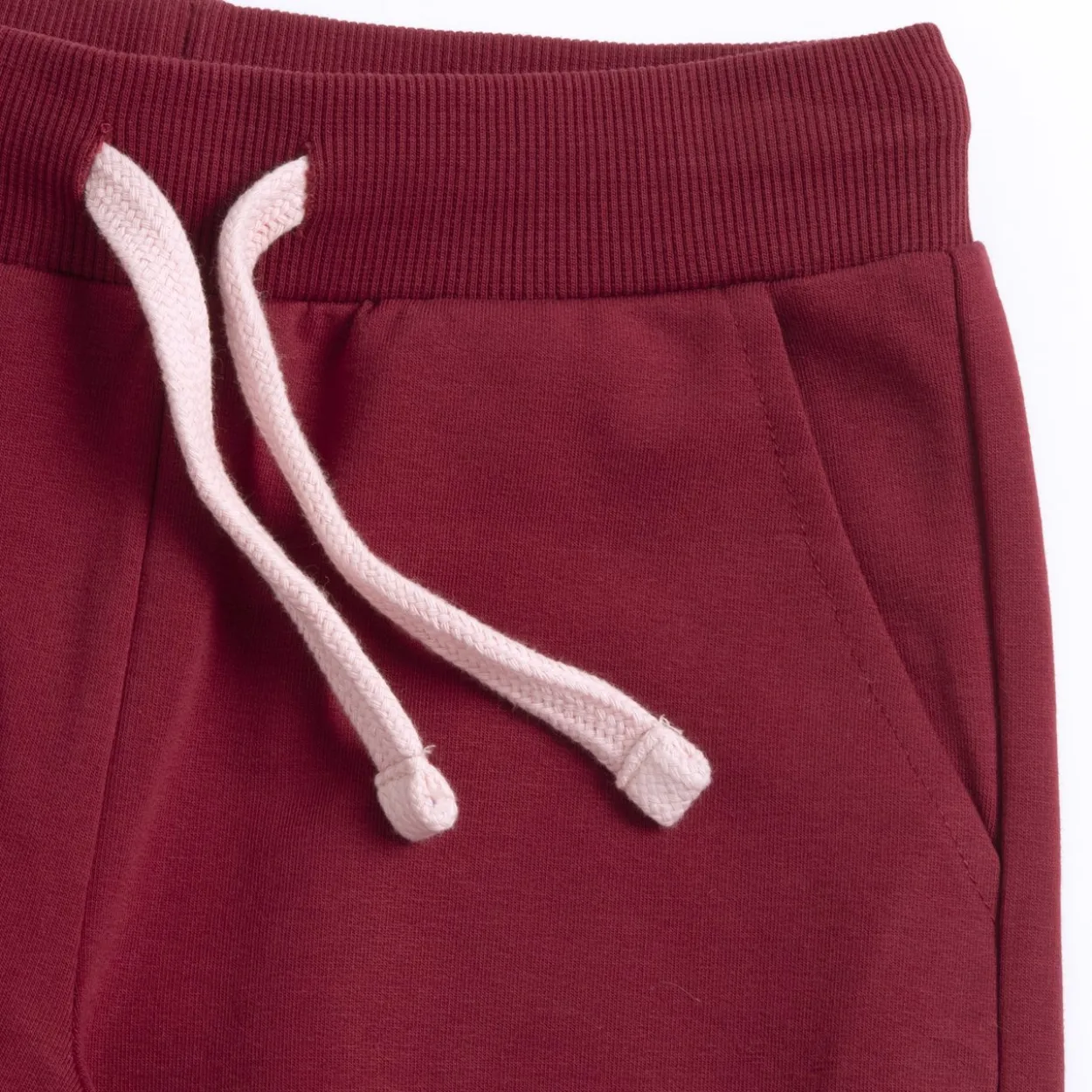 Completo felpa con pantaloni