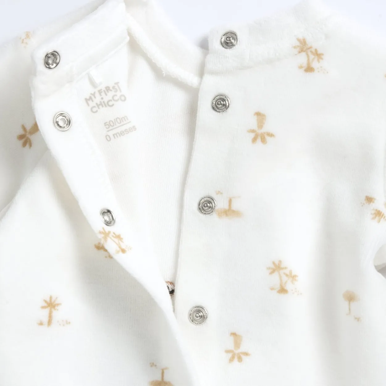 Completo maglia e pantaloni con piedini
