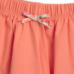 Completo maglietta fantasia con pantaloni corti