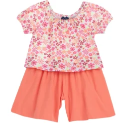 Completo maglietta fantasia con pantaloni corti