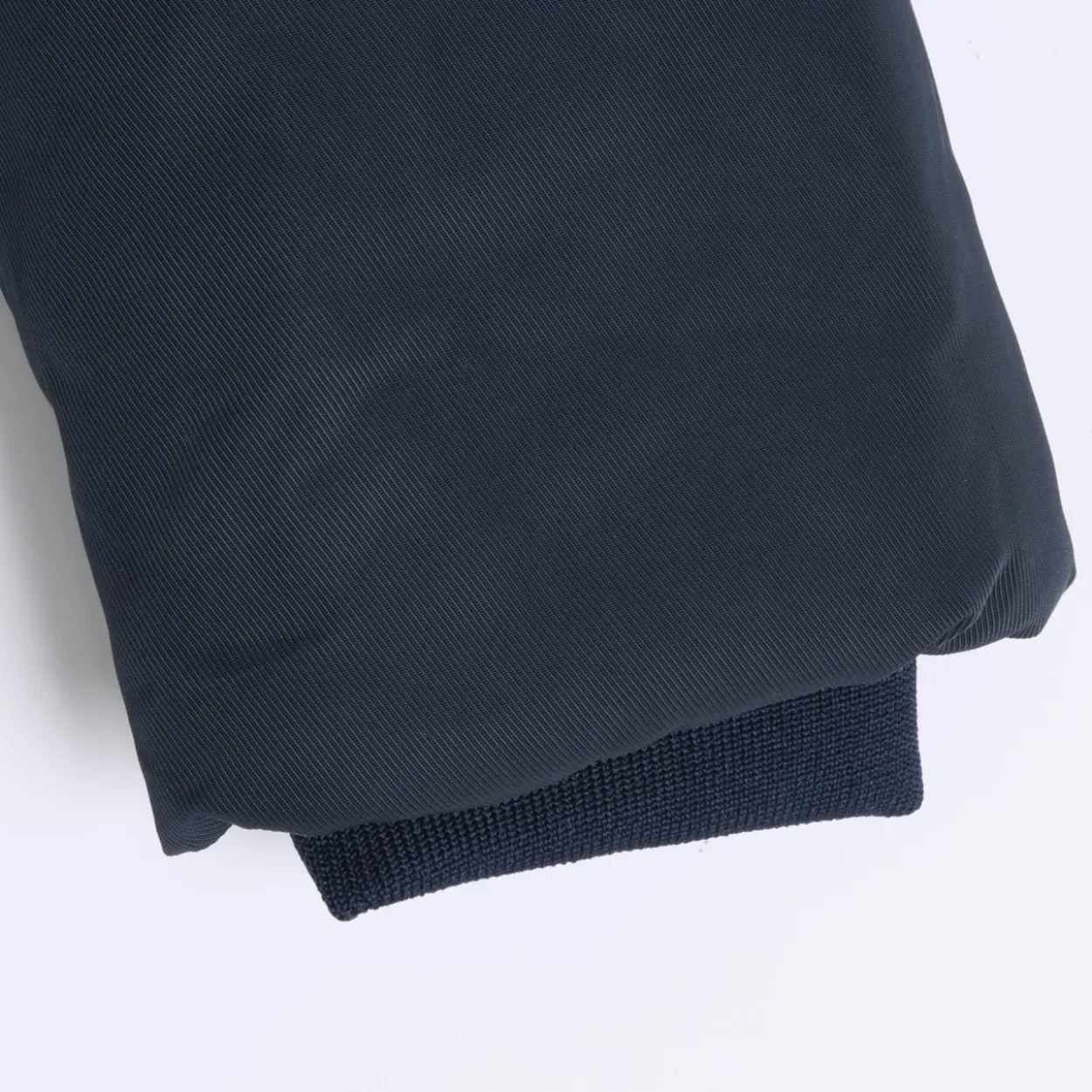 Giubbotto imbottito con cappuccio