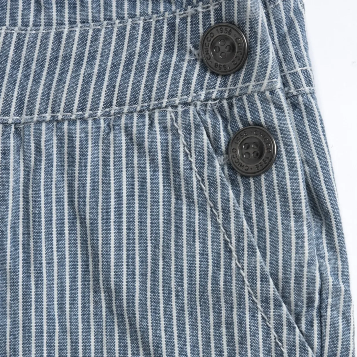 Salopette corta in denim