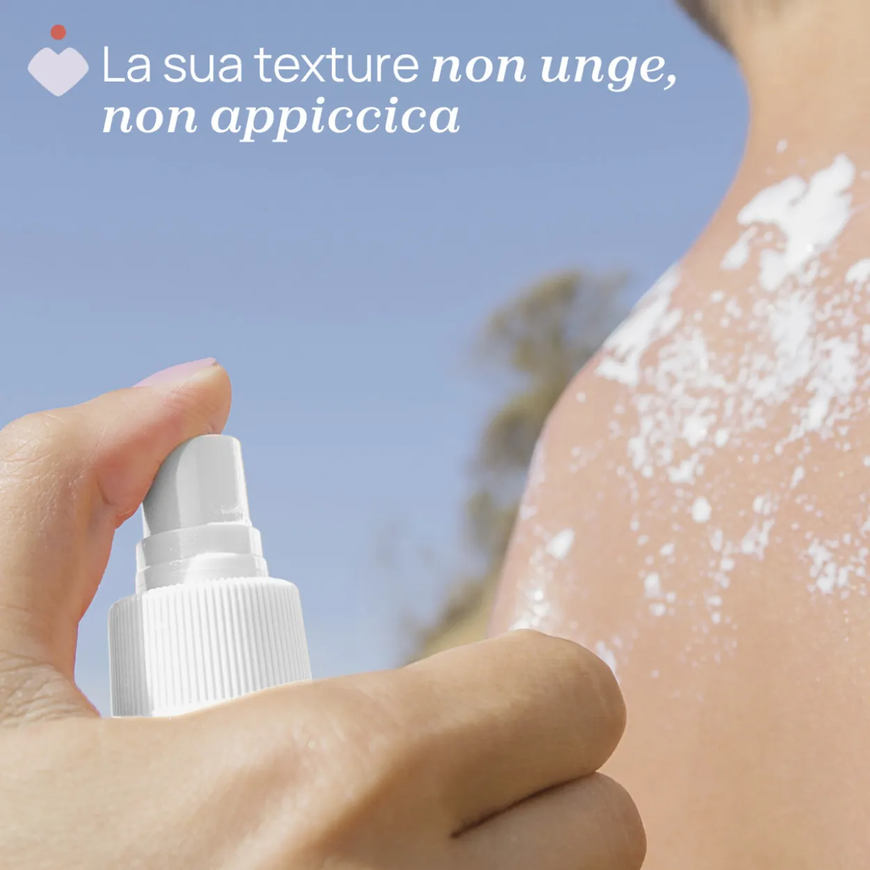 SPF 50+ Latte Solare Spray. Protezione molto alta.